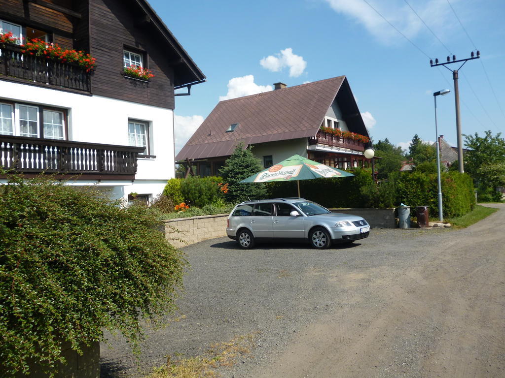 Pension Pugner Високе-над-Їзероу Екстер'єр фото